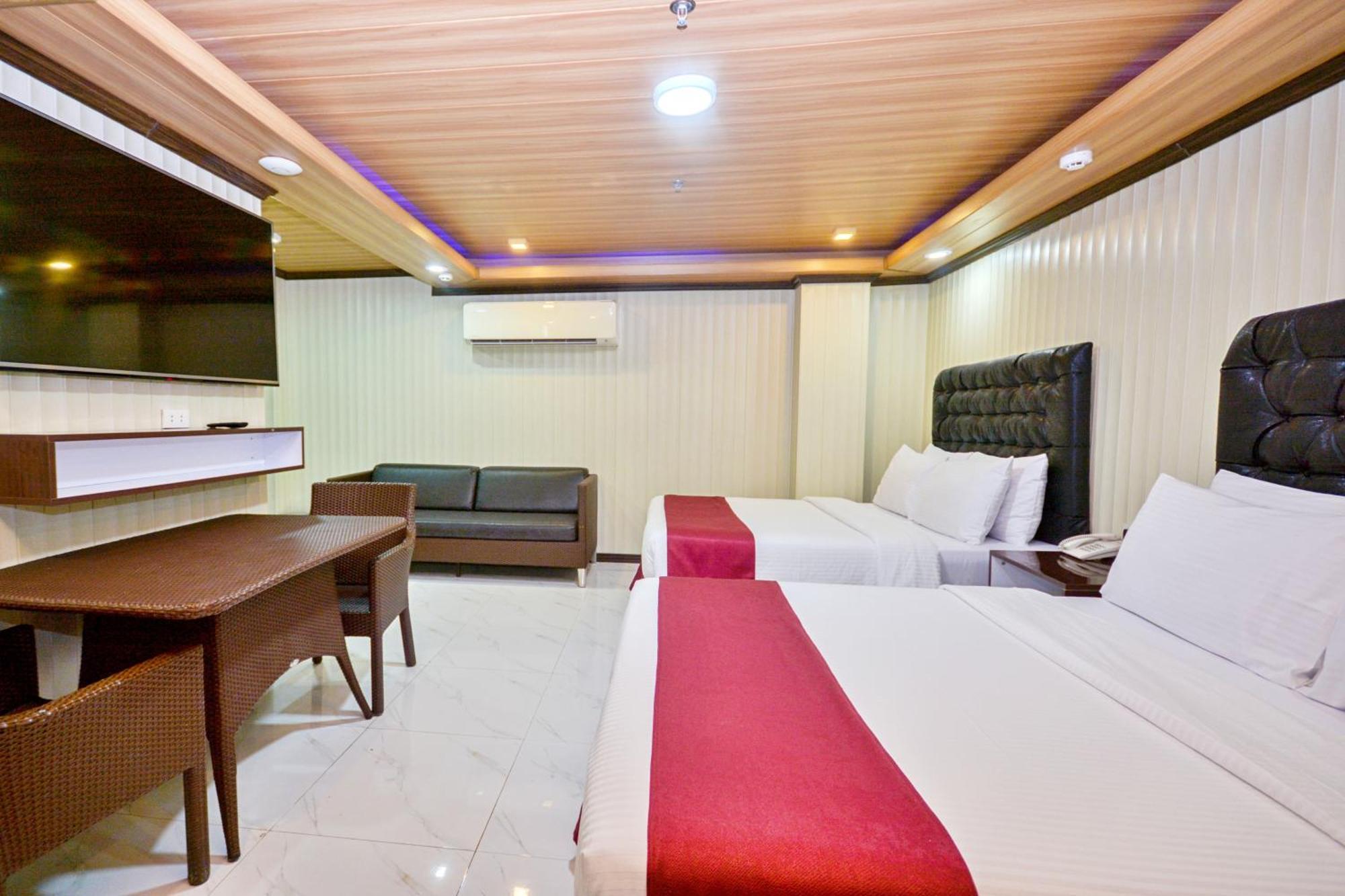 Diamond Water Edge Resort Balabag  Exterior photo