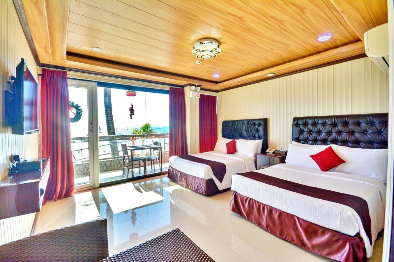 Diamond Water Edge Resort Balabag  Exterior photo